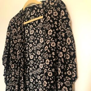 silky forever 21 medium comfy cartigan perfect for spring black sleeves